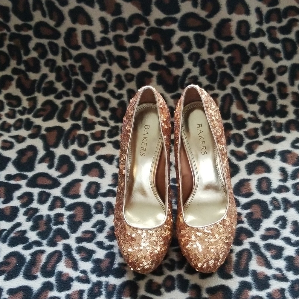 Bakers Melinaseqn platform heels